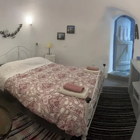 Emmantina Nocleg ze śniadaniem 3*