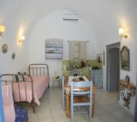 Emmantina Bed & Breakfast 3*