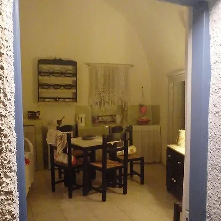 Emmantina Bed & Breakfast 3*