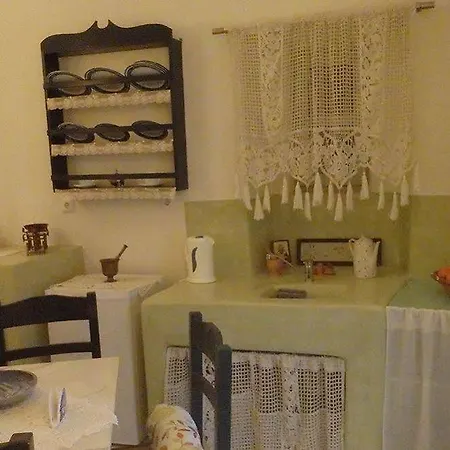 Emmantina B&B 메사리아