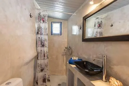 Emmantina B&B 메사리아