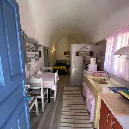 Emmantina Bed & Breakfast 3*