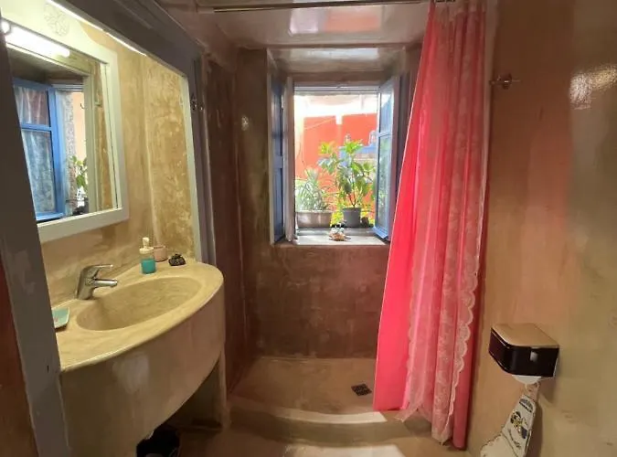 Emmantina Bed & Breakfast Messaria (Santorini)