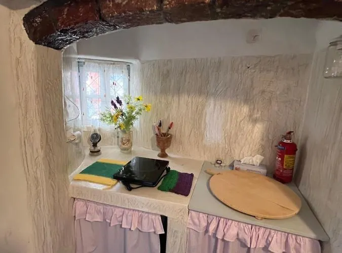 Bed & Breakfast Emmantina Messaria (Santorini)