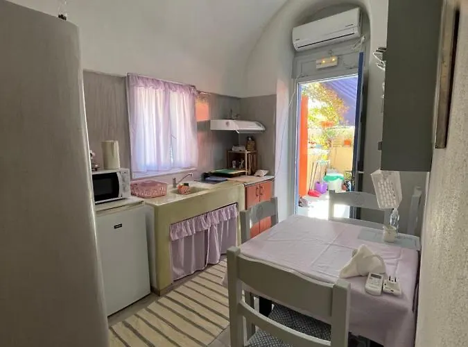 Emmantina 3* Messaria (Santorini)