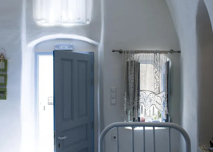 Emmantina Bed & Breakfast Messaria (Santorini)