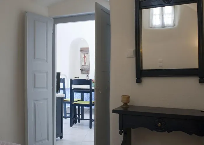 Emmantina Bed & Breakfast Messaria (Santorini)