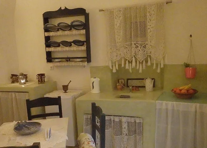 Emmantina Bed & Breakfast Messaria (Santorini)